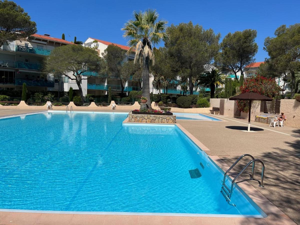 Saint-Raphael, Boulouris, F2 Dans Belle Residence 3 Piscines, Proche Bord De Mer Saint-Raphael (Var) Exterior foto