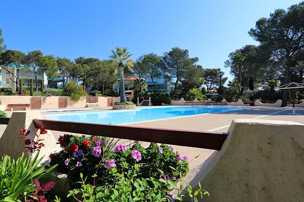 Saint-Raphael, Boulouris, F2 Dans Belle Residence 3 Piscines, Proche Bord De Mer Saint-Raphael (Var) Exterior foto